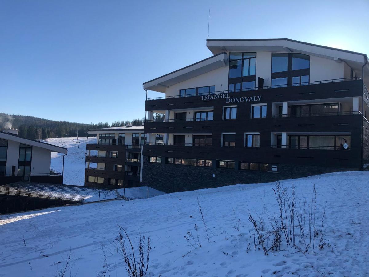 Utulny Apartman Triangel 50M Od Lyziarskeho Vleku Zahradky Donovaly Buitenkant foto
