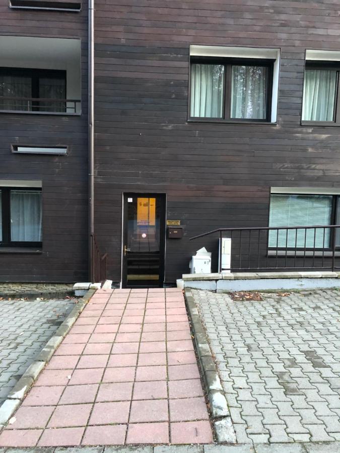 Utulny Apartman Triangel 50M Od Lyziarskeho Vleku Zahradky Donovaly Buitenkant foto